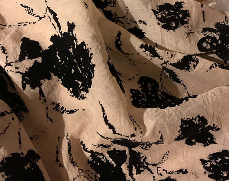 luck18中国体育彩票官网网布厂家带您了解箱包网的植绒工艺（内部）